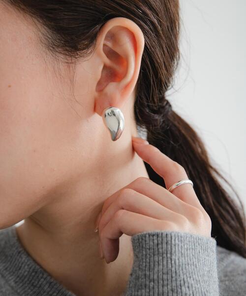 PHILIPPE AUDIBERT(フィリップ オーディベール)の「PHILIPPE AUDIBERT Gail earrings(ピアス(両耳用)・レディース・シルバー・-)」の3枚目の写真