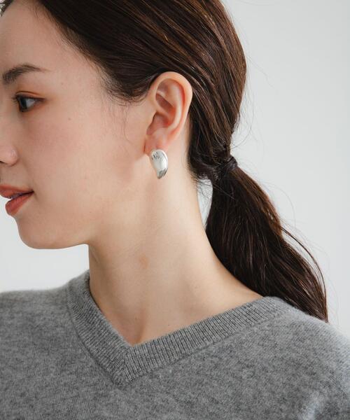 PHILIPPE AUDIBERT(フィリップ オーディベール)の「PHILIPPE AUDIBERT Gail earrings(ピアス(両耳用)・レディース・シルバー・-)」の4枚目の写真