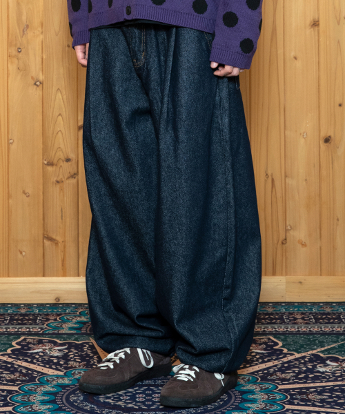 XTONZ（エクストーンズ）の「XP172 ビッグワイドバルーンデニムパンツ（インディゴ）（デニムパンツ・レディース・その他・SMALL/MEDIUM/LARGE）」の5枚目の写真