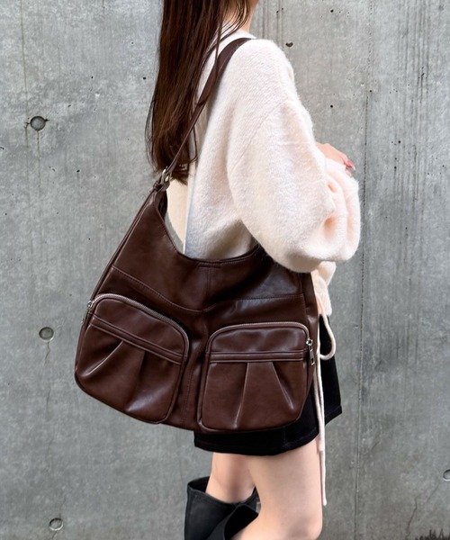 archives（アルシーヴ）の「ポケットワンショルダーバッグ（ショルダーバッグ・レディース・ブラック/ブラウン・FREE）」の17枚目の写真