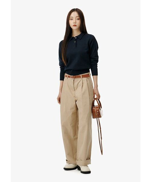SIYAZU（シヤジュ）の「SIPT7068 Two tuck wide chino pants_Beige（その他パンツ・レディース・Beige・LARGE/MEDIUM/SMALL）」の3枚目の写真