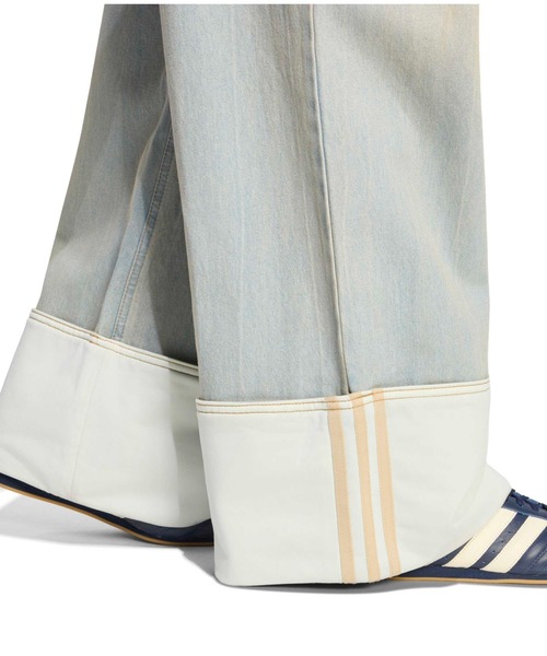 adidas(アディダス)の「adidas VINTAGE WIDE LEG JEANS / アディダス ヴィンテージ ワイド レッグ ジーンズ(デニムパンツ・レディース・ライトブルー・25inch/26inch/27inch)」の4枚目の写真