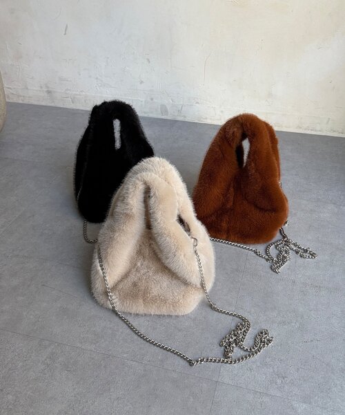 DouDou（ドゥドゥ）の「【WEB限定】ファーバッグ（ショルダーバッグ・レディース・ブラック/ベージュ/キャメル・FREE）」の15枚目の写真