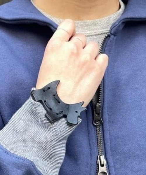 BEAMS BOY(ビームスボーイ)の「LA CUOIERIA / ヘアゴム(ヘアゴム・レディース・ブラック/ホワイト/ベージュ/ブラウン・ONE SIZE)」の3枚目の写真