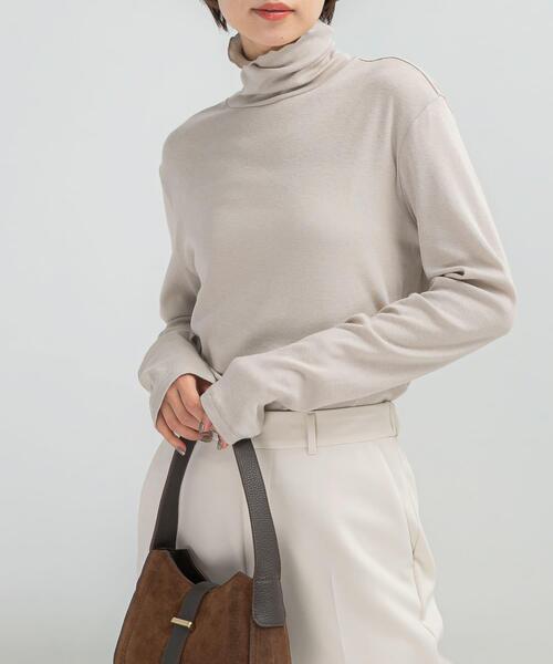 URBAN RESEARCH ROSSO WOMEN(アーバンリサーチ ロッソ)の「コットンカシミヤハイネックカットソー(Tシャツ/カットソー・レディース・ネイビー/オフホワイト/ベージュ系その他・FREE)」の22枚目の写真