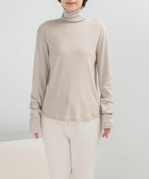 URBAN RESEARCH ROSSO WOMEN(アーバンリサーチ ロッソ)の「コットンカシミヤハイネックカットソー(Tシャツ/カットソー・レディース・ネイビー/オフホワイト/ベージュ系その他・FREE)」の4枚目の写真