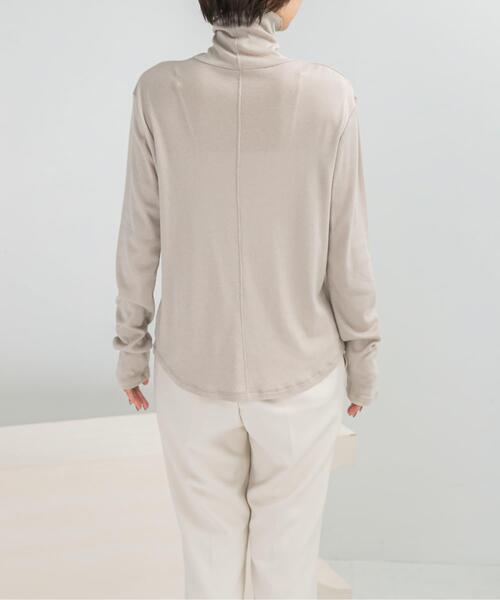 URBAN RESEARCH ROSSO WOMEN(アーバンリサーチ ロッソ)の「コットンカシミヤハイネックカットソー(Tシャツ/カットソー・レディース・ネイビー/オフホワイト/ベージュ系その他・FREE)」の6枚目の写真