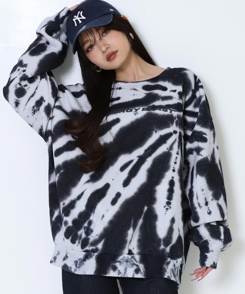 ANAP(アナップ)の「オーバーサイズ タイダイ クルーネック 裏起毛 スウェット(スウェット・レディース・ブラウン/グレー/ブラック・F)」の2枚目の写真
