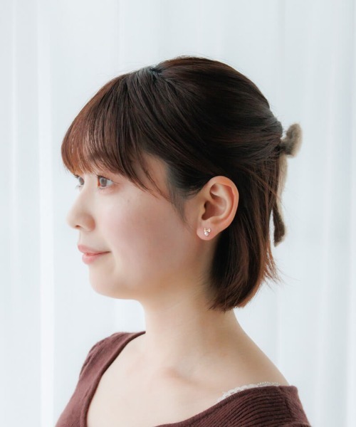 flower（フラワー）の「ウィークエンドリボンピアス（ピアス（片耳用）・レディース・ゴールド・FREE）」の2枚目の写真