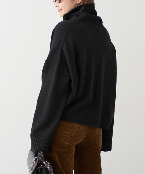 Deuxieme Classe(ドゥーズィエムクラス)の「追加 *Cropped タートルネック ニット(ニット/セーター・レディース・ブラック/ネイビー・FREE)」の15枚目の写真