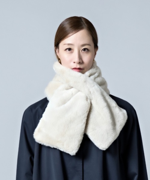 CALIFORNIA OUTFITTERS（カリフォルニア アウトフィッターズ）の「12B5 さしこみ フェイクファー ティペット（マフラー・レディース・ブラック/ブラウン/ライトグレー/ナチュラル・ONESIZE）」の4枚目の写真