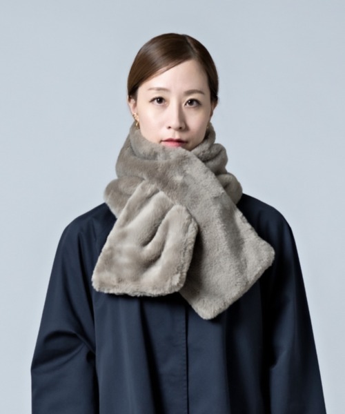 CALIFORNIA OUTFITTERS（カリフォルニア アウトフィッターズ）の「12B5 さしこみ フェイクファー ティペット（マフラー・レディース・ブラック/ブラウン/ライトグレー/ナチュラル・ONESIZE）」の3枚目の写真