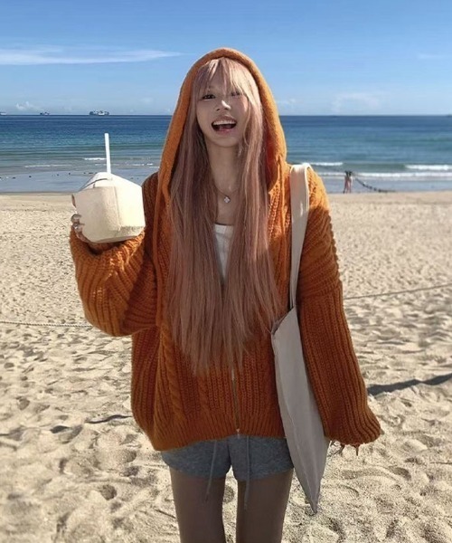 ざっくり編みオレンジフーディーカーデ（ニット/セーター）｜FreeZone