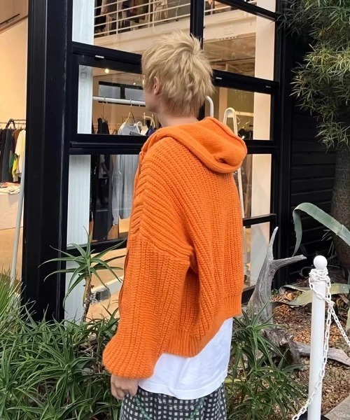 ざっくり編みオレンジフーディーカーデ（ニット/セーター）｜FreeZone