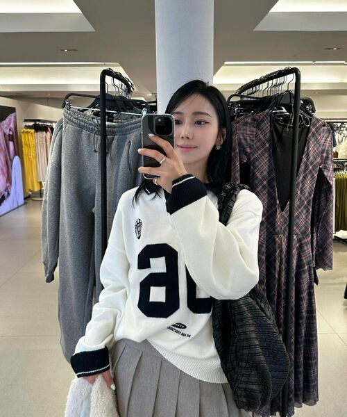 STENDS（ステンズ）の「[M~4XL] フットボールカラー配色ニット_アイボリー（ニット/セーター・レディース・その他・XX-LARGE/XXX-LARGE/XXXX-LARGE/MEDIUM/LARGE/X-LARGE）」の19枚目の写真
