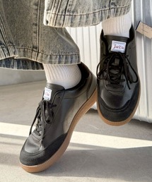 Java(�W���o)�́sJaVa�W���o�R���{�t�g�y���h�́A���`�B2.8cm�\�[���Ŏ��R�ɃX�^�C���A�b�v�BRetroStride �i���g���X�g���C�h�j�y�ʃX�j�[�J�[(�X�j�[�J�[)