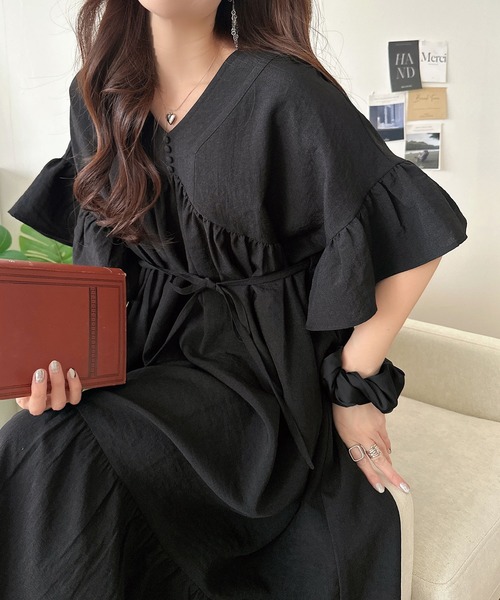 classicalelf(クラシカルエルフ)の「360°美しく隠す。Vネックフリルティアードカフタンワンピース(ワンピース・レディース・ブラック/ネイビー/ベージュ・X-LARGE/SMALL/MEDIUM/LARGE)」の16枚目の写真
