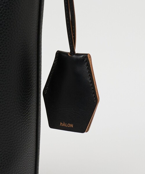 hALON（アーロン）の「＜hALON＞レザー バケットバッグM（トートバッグ・メンズ・ブラック・FREE）」の10枚目の写真