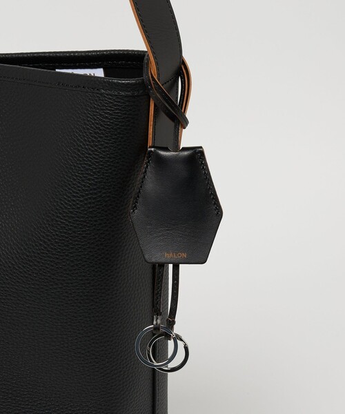 hALON（アーロン）の「＜hALON＞レザー バケットバッグM（トートバッグ・メンズ・ブラック・FREE）」の11枚目の写真