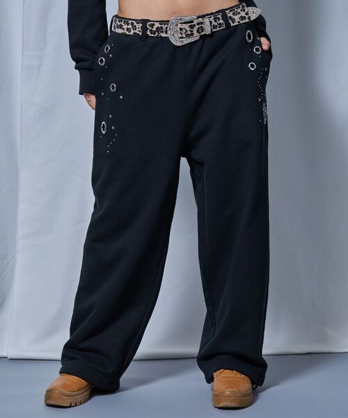 SEQUENZ(シークエンズ)の「※WEB限定 / セットアップ対応 / レディースラインストーンスウェットパンツ / sqnz rhinestone & eyelet sweat pants(その他パンツ・レディース・グレー/ダークネイビー/ライトピンク/ブラック・LARGE/MEDIUM/SMALL)」の5枚目の写真