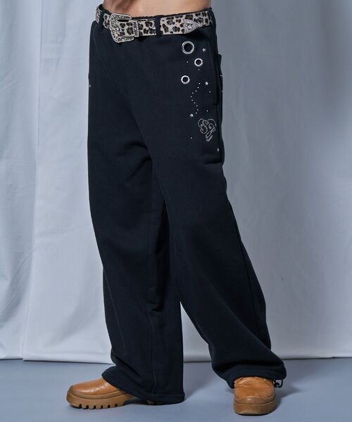 SEQUENZ(シークエンズ)の「※WEB限定 / セットアップ対応 / レディースラインストーンスウェットパンツ / sqnz rhinestone & eyelet sweat pants(その他パンツ・レディース・グレー/ダークネイビー/ライトピンク/ブラック・LARGE/MEDIUM/SMALL)」の9枚目の写真