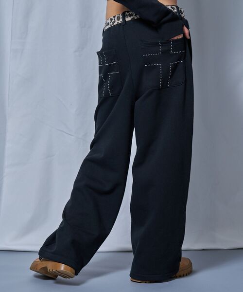 SEQUENZ(シークエンズ)の「※WEB限定 / セットアップ対応 / レディースラインストーンスウェットパンツ / sqnz rhinestone & eyelet sweat pants(その他パンツ・レディース・グレー/ダークネイビー/ライトピンク/ブラック・LARGE/MEDIUM/SMALL)」の10枚目の写真