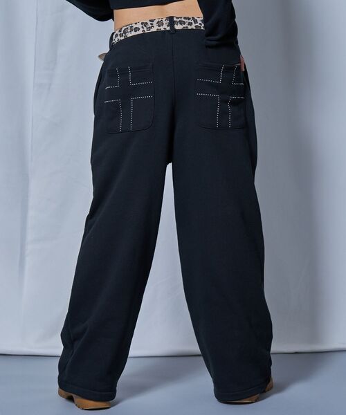 SEQUENZ(シークエンズ)の「※WEB限定 / セットアップ対応 / レディースラインストーンスウェットパンツ / sqnz rhinestone & eyelet sweat pants(その他パンツ・レディース・グレー/ダークネイビー/ライトピンク/ブラック・LARGE/MEDIUM/SMALL)」の11枚目の写真