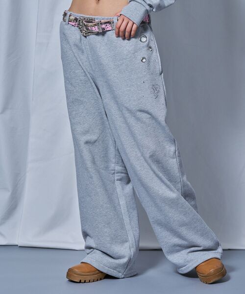 SEQUENZ(シークエンズ)の「※WEB限定 / セットアップ対応 / レディースラインストーンスウェットパンツ / sqnz rhinestone & eyelet sweat pants(その他パンツ・レディース・グレー/ダークネイビー/ライトピンク/ブラック・LARGE/MEDIUM/SMALL)」の19枚目の写真