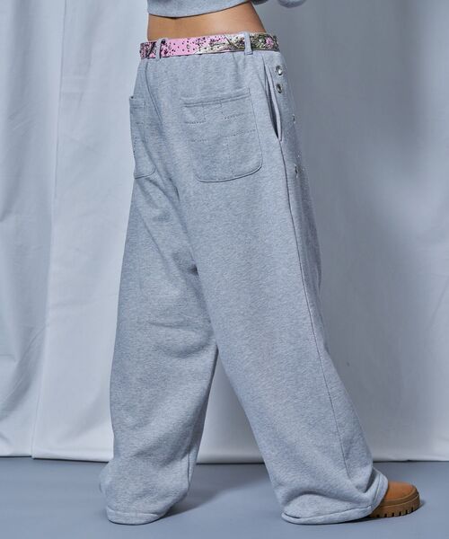 SEQUENZ(シークエンズ)の「※WEB限定 / セットアップ対応 / レディースラインストーンスウェットパンツ / sqnz rhinestone & eyelet sweat pants(その他パンツ・レディース・グレー/ダークネイビー/ライトピンク/ブラック・LARGE/MEDIUM/SMALL)」の21枚目の写真