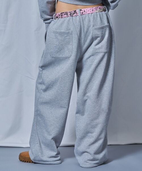 SEQUENZ(シークエンズ)の「※WEB限定 / セットアップ対応 / レディースラインストーンスウェットパンツ / sqnz rhinestone & eyelet sweat pants(その他パンツ・レディース・グレー/ダークネイビー/ライトピンク/ブラック・LARGE/MEDIUM/SMALL)」の22枚目の写真