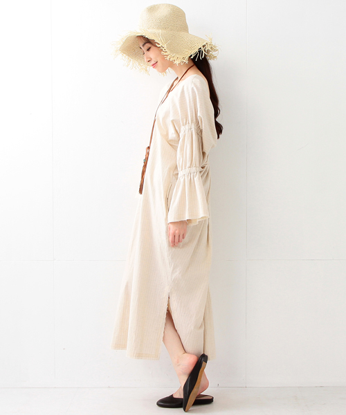 Ray BEAMS（レイビームス）の「RBS / バック ツイスト ロングワンピース（ワンピース・レディース・ブラック/ベージュ・ONE SIZE）」の10枚目の写真