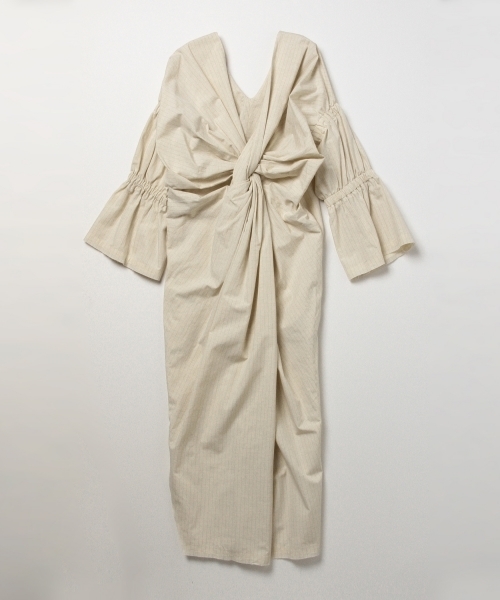 Ray BEAMS（レイビームス）の「RBS / バック ツイスト ロングワンピース（ワンピース・レディース・ブラック/ベージュ・ONE SIZE）」の18枚目の写真