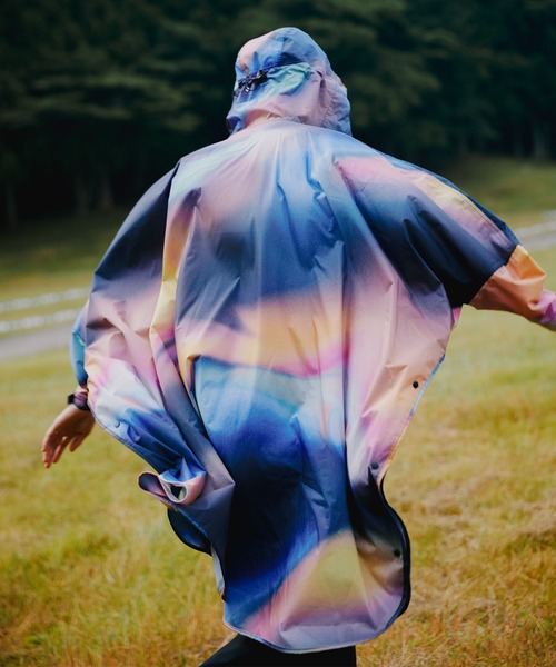 KiU(キウ)の「【FUJI ROCK FESTIVAL‘26 × KiU】キウスタンダードレインポンチョ(レインコート/ポンチョ・メンズ・ブラック系その他/ブルー系その他・FREE)」の12枚目の写真