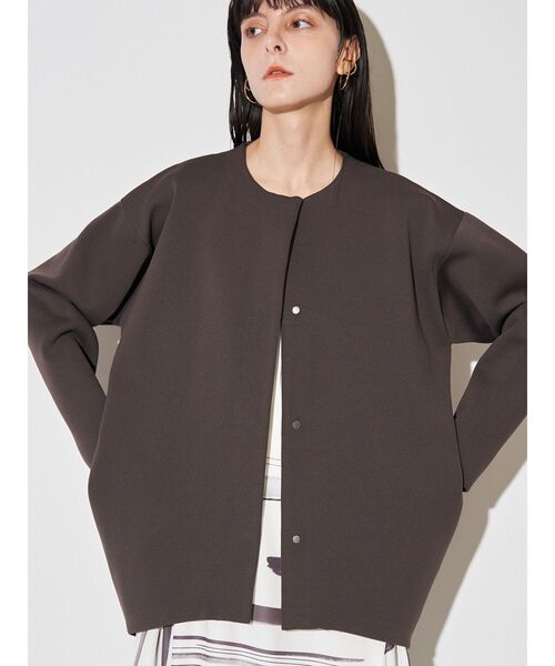 ELENDEEK(エレンディーク)の「コクーンフォルムカーディガン(カーディガン/ボレロ・レディース・ブラック/ブラウン/ピンク/ミント/オフホワイト・FREE)」の8枚目の写真