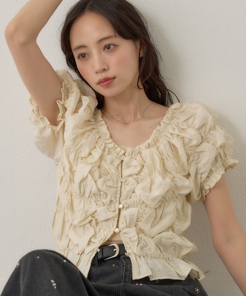 即日発送 完売品 新品 Kastane クシュクシュブラウス オフホワイト 累計販売数3万枚!/再追加/着痩せ◎】クシュクシュブラウス（シャツ