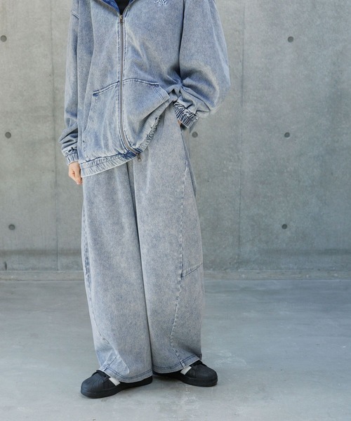 PBLIM（ページボーイリム）の「《UNISEX/まるでデニム見え！/紫外線カット/ストレッチ》マルデニイージーワイドパンツ（デニムパンツ・レディース・ブラック/ブルー・LARGE/MEDIUM）」の20枚目の写真