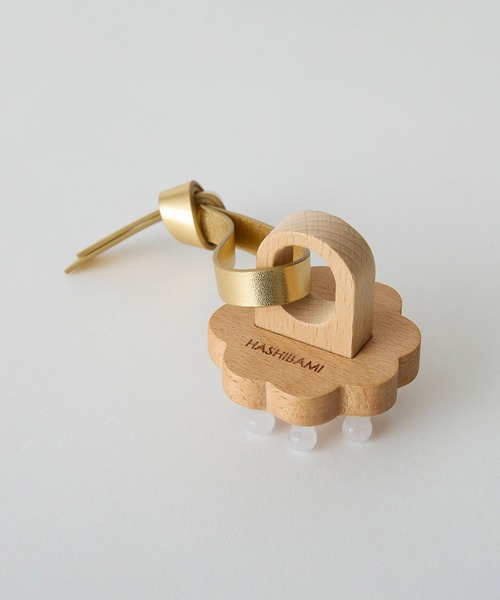 HASHIBAMI（ハシバミ）の「【HASHIBAMI】天然石 フラワー カッサチャーム（キーホルダー・レディース・ピンク/ホワイト・FREE）」の12枚目の写真