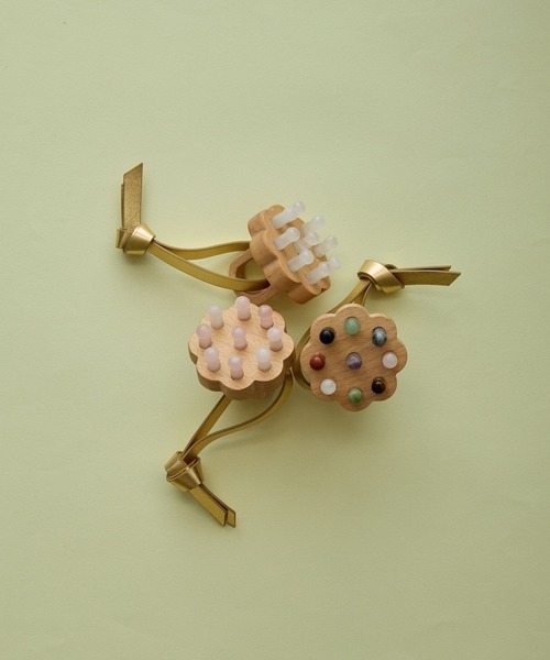 HASHIBAMI（ハシバミ）の「【HASHIBAMI】天然石 フラワー カッサチャーム（キーホルダー・レディース・ピンク/ホワイト・FREE）」の8枚目の写真