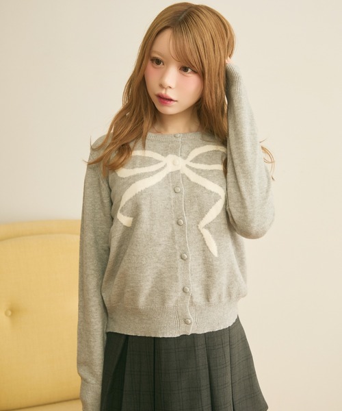 TITTY&CO.（ティティーアンドコー）の「リボンニットカーディガン（カーディガン/ボレロ・レディース・グレー/ピンクベージュ/アイボリー/ピンク・FREE）」の3枚目の写真