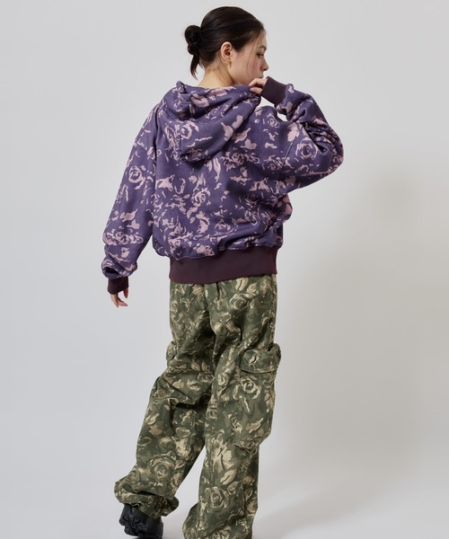 atmos pink(アトモスピンク)の「atmos pink Rose Camouflage Zip-up Hoodie / アトモス ピンク ローズ カモフラージュ ジップアップ フーディ(パーカー・レディース・ピンク/カーキ・FREE)」の10枚目の写真