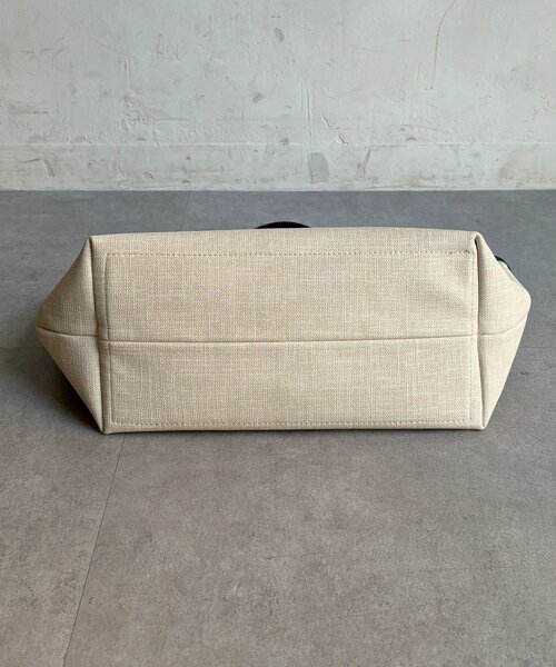 DouDou（ドゥドゥ）の「ハートチャーム付トートバッグ（ショルダーバッグ・レディース・オフホワイト/ブラック・FREE）」の10枚目の写真