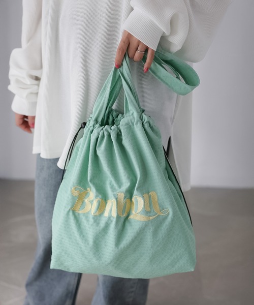 Riberry(リベリー)の「ロゴ刺繍巾着トートバッグ(トートバッグ・レディース・ブラック/グレー/パープル/グリーン/アイボリー・FREE)」の4枚目の写真