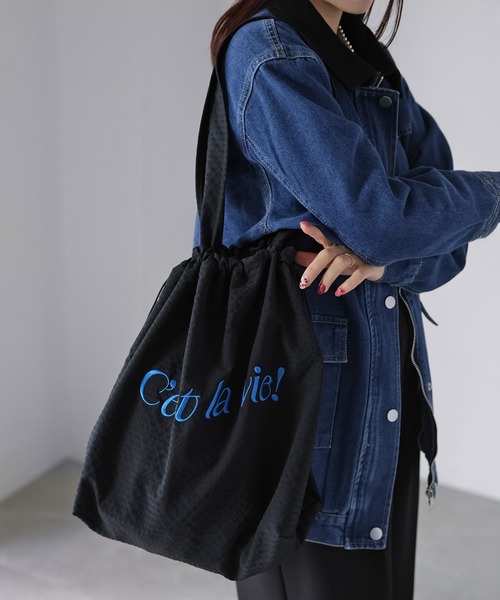 Riberry(リベリー)の「ロゴ刺繍巾着トートバッグ(トートバッグ・レディース・ブラック/グレー/パープル/グリーン/アイボリー・FREE)」の10枚目の写真