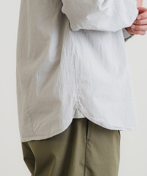 quadro（クオドロ）の「コットン裾ダーツプルオーバーシャツ（シャツ/ブラウス・メンズ・ブラック/ライトグレー/ホワイト・LARGE/MEDIUM）」の22枚目の写真