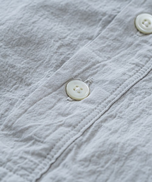 quadro（クオドロ）の「コットン裾ダーツプルオーバーシャツ（シャツ/ブラウス・メンズ・ブラック/ライトグレー/ホワイト・LARGE/MEDIUM）」の8枚目の写真