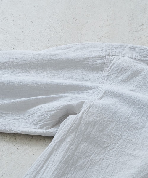 quadro（クオドロ）の「コットン裾ダーツプルオーバーシャツ（シャツ/ブラウス・メンズ・ブラック/ライトグレー/ホワイト・LARGE/MEDIUM）」の9枚目の写真