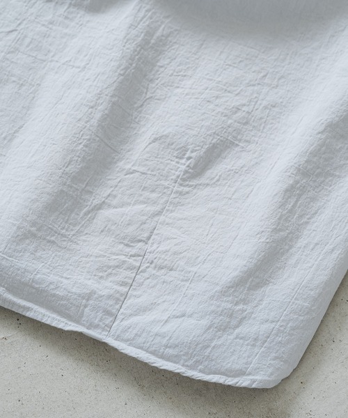 quadro（クオドロ）の「コットン裾ダーツプルオーバーシャツ（シャツ/ブラウス・メンズ・ブラック/ライトグレー/ホワイト・LARGE/MEDIUM）」の13枚目の写真