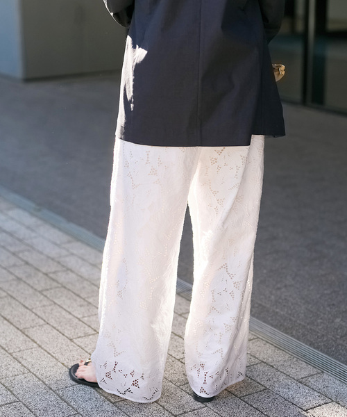 Spick & Span（スピックアンドスパン）の「TICCA / ティッカ フラワーレースパンツ（その他パンツ・レディース・チャコールグレー/ホワイト・FREE）」の18枚目の写真