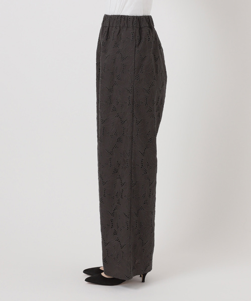 Spick & Span（スピックアンドスパン）の「TICCA / ティッカ フラワーレースパンツ（その他パンツ・レディース・チャコールグレー/ホワイト・FREE）」の21枚目の写真