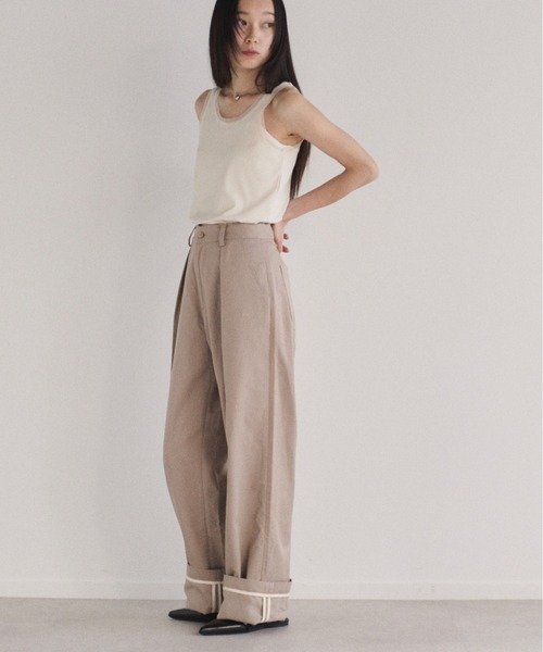 SOYEN（ソイエン）の「ロールアップパイピングワイドパンツ（その他パンツ・レディース・ベージュ/ネイビー・F）」の5枚目の写真